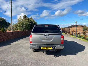 NISSAN NAVARA 190 2.3 dCi Tekna Pickup Double Cab Auto 4WD Euro 6 +VAT