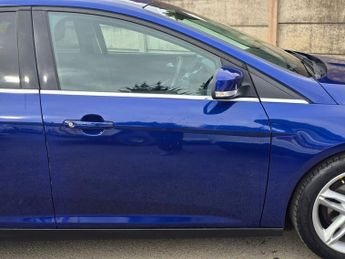 FORD FOCUS 1.0T EcoBoost Zetec Hatchback 5dr Petrol Auto Euro 6 (s/s) (125 
