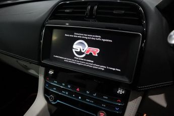 JAGUAR F-PACE 5.0 V8 SVR SUV 5dr Petrol Quickshift AWD Euro 6 (s/s) (550 ps)