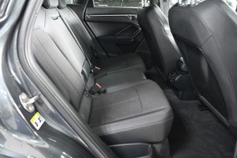 AUDI Q3 1.5 TFSI CoD 35 S line SUV 5dr Petrol S Tronic Euro 6 (s/s) (150