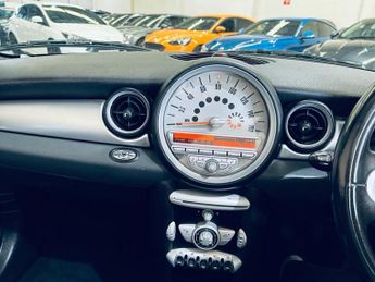 MINI CONVERTIBLE 1.6 One Convertible 2dr Petrol Manual Euro 5 (98 ps)