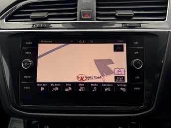 VOLKSWAGEN TIGUAN 1.4 TSI SE Navigation SUV 5dr Petrol DSG 4Motion Euro 6 (s/s) (1