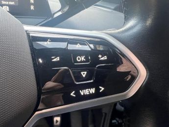 VOLKSWAGEN ID4 Pro Performance 77kWh Life SUV 5dr Electric Auto (204 ps)