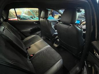 VOLKSWAGEN ID.4 Pro Performance 77kWh Life SUV 5dr Electric Auto (204 ps)