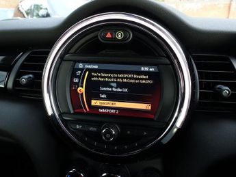 MINI Electric Hatch Cooper SE 32.6kWh Level 2 Hatchback 3dr Electric Auto (184 ps)