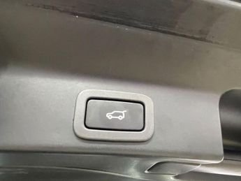 JAGUAR F-PACE 2.0 D180 R-Sport SUV 5dr Diesel Auto AWD Euro 6 (s/s) (180 ps)