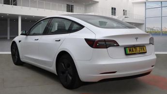 TESLA Model 3 Standard Range Plus Saloon 4dr Electric Auto RWD (241 bhp)