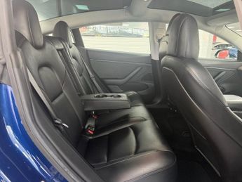 TESLA Model 3 Standard Range Plus Saloon 4dr Electric Auto RWD (241 bhp)