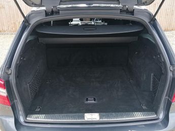MERCEDES-BENZ E-CLASS 3.0 E350 CDI V6 BlueEfficiency Sport Edition 125 Estate 5dr Dies