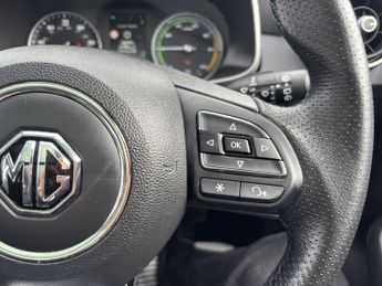 MG MG ZS 44.5kWh Exclusive SUV 5dr Electric Auto (143 ps)