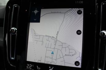 VOLVO XC40 1.5 T3 R-Design SUV 5dr Petrol Auto Euro 6 (s/s) (163 ps)