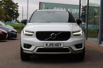 VOLVO XC40 1.5 T3 R-Design SUV 5dr Petrol Auto Euro 6 (s/s) (163 ps)