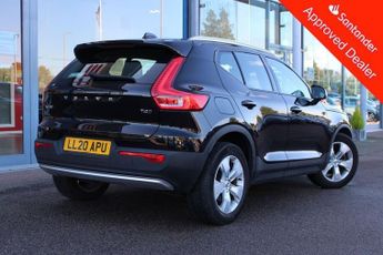 VOLVO XC40 2.0 T4 Momentum Pro SUV 5dr Petrol Auto AWD Euro 6 (s/s) (190 ps