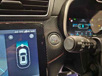 MG MG ZS 72.6kWh Trophy Connect Long Range SUV 5dr Electric Auto (156 ps)