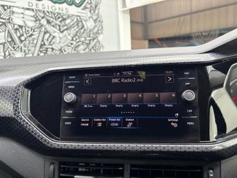 VOLKSWAGEN T-CROSS 1.0 TSI SEL SUV 5dr Petrol DSG Euro 6 (s/s) (110 ps)