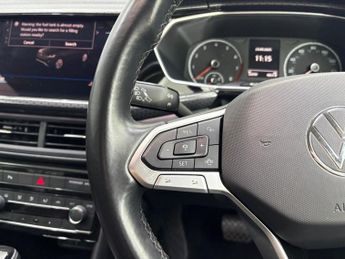 VOLKSWAGEN T-CROSS 1.0 TSI SEL SUV 5dr Petrol DSG Euro 6 (s/s) (110 ps)