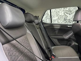 VOLKSWAGEN T-CROSS 1.0 TSI SEL SUV 5dr Petrol DSG Euro 6 (s/s) (110 ps)