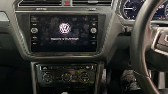 VOLKSWAGEN TIGUAN 2.0 TDI R-Line SUV 5dr Diesel DSG 4Motion Euro 6 (s/s) (150 ps)