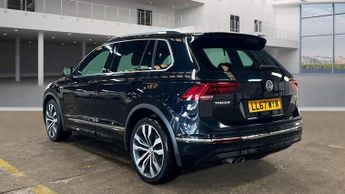 VOLKSWAGEN TIGUAN 2.0 TDI R-Line SUV 5dr Diesel DSG 4Motion Euro 6 (s/s) (150 ps)