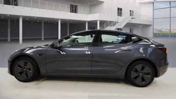 TESLA Model 3 Standard Range Plus Saloon 4dr Electric Auto RWD (241 bhp)