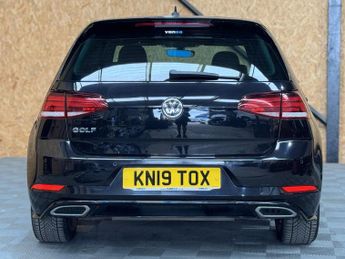 VOLKSWAGEN GOLF 2.0 TDI R-Line Hatchback 5dr Diesel DSG Euro 6 (s/s) (150 ps)