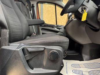 FORD TRANSIT CUSTOM 2.0 320 EcoBlue Limited Crew Van Double Cab 5dr Diesel Auto L2 H