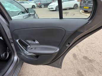 MERCEDES-BENZ A-CLASS 1.5 A180d Sport (Executive) Hatchback 5dr Diesel 7G-DCT Euro 6 (