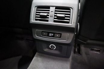 AUDI Q5 2.0 TDI 40 S line SUV 5dr Diesel S Tronic quattro Euro 6 (s/s) (