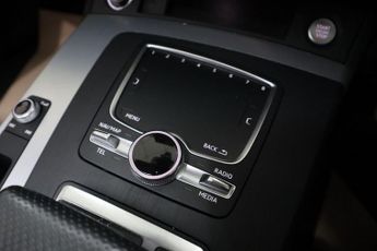 AUDI Q5 2.0 TDI 40 S line SUV 5dr Diesel S Tronic quattro Euro 6 (s/s) (