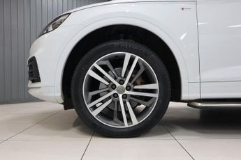 AUDI Q5 2.0 TDI 40 S line SUV 5dr Diesel S Tronic quattro Euro 6 (s/s) (