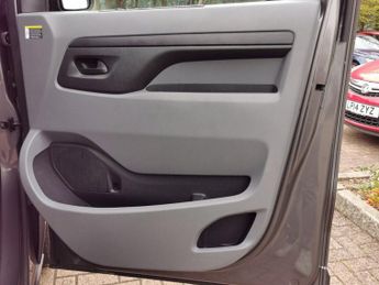 TOYOTA PROACE 75kWh Icon Medium Panel Van 6dr Electric Auto MWB (7kW OBC) (136
