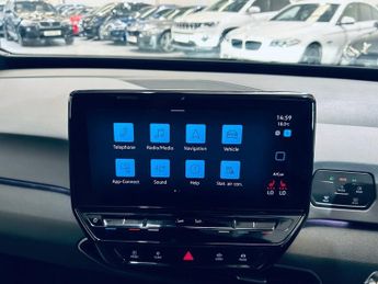 VOLKSWAGEN ID.3 Pro Performance 58kWh Life Hatchback 5dr Electric Auto (204 ps)