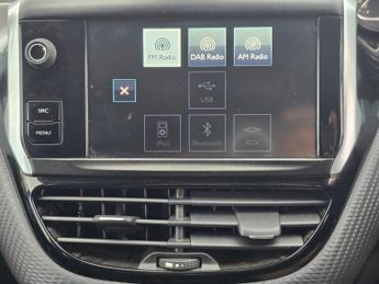 PEUGEOT 2008 1.6 e-HDi Allure SUV 5dr Diesel EGC Euro 5 (s/s) (92 ps)