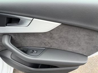 AUDI A4 AVANT 2.0 TFSI S line Estate 5dr Petrol S Tronic Euro 6 (s/s) (190 ps)