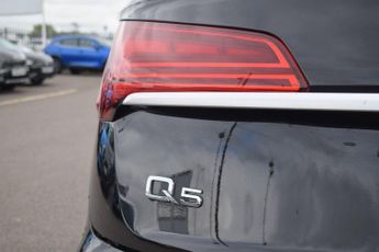 AUDI Q5 2.0 TDI 40 S line SUV 5dr Diesel S Tronic quattro Euro 6 (s/s) (