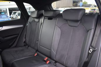 AUDI Q5 2.0 TDI 40 S line SUV 5dr Diesel S Tronic quattro Euro 6 (s/s) (