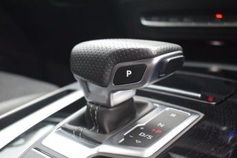 AUDI Q5 2.0 TDI 40 S line SUV 5dr Diesel S Tronic quattro Euro 6 (s/s) (