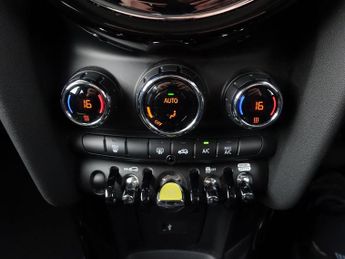 MINI Electric Hatch Cooper SE 32.6kWh Level 1 Hatchback 3dr Electric Auto (184 ps)