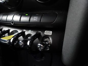 MINI Electric Hatch Cooper SE 32.6kWh Level 1 Hatchback 3dr Electric Auto (184 ps)