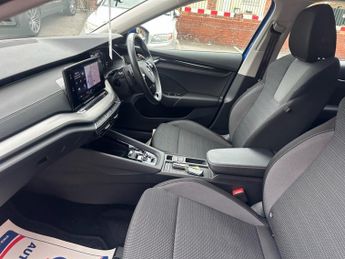 SKODA OCTAVIA 1.0 TSI e-TEC MHEV SE Technology Estate 5dr Petrol Hybrid DSG Eu