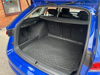 SKODA OCTAVIA 1.0 TSI e-TEC MHEV SE Technology Estate 5dr Petrol Hybrid DSG Eu