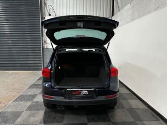 VOLKSWAGEN TIGUAN 2.0 TDI BlueMotion Tech Match Edition SUV 5dr Diesel DSG 4WD Eur