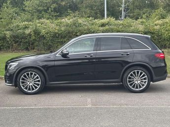 MERCEDES-BENZ GLC 2.0 GLC250 AMG Line (Premium Plus) SUV 5dr Petrol G-Tronic 4MATI