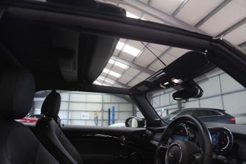 MINI CONVERTIBLE 2.0 Cooper S Seaside Edition Convertible 2dr Petrol Steptronic E