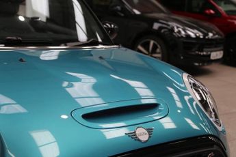 MINI CONVERTIBLE 2.0 Cooper S Seaside Edition Convertible 2dr Petrol Steptronic E