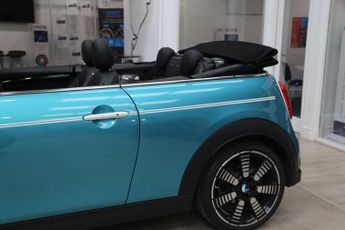 MINI CONVERTIBLE 2.0 Cooper S Seaside Edition Convertible 2dr Petrol Steptronic E