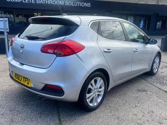 KIA CEED 1.6 GDi 3 Hatchback 5dr Petrol DCT Euro 5 (133 bhp)