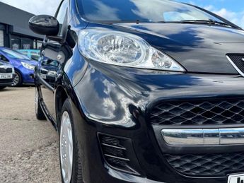PEUGEOT 107 1.0 12V Urban Hatchback 5dr Petrol 2 Tronic Euro 4 (68 ps)