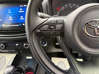 TOYOTA AYGO X 1.0 VVT-i Exclusive Hatchback 5dr Petrol x-shift Euro 6 (s/s) (7