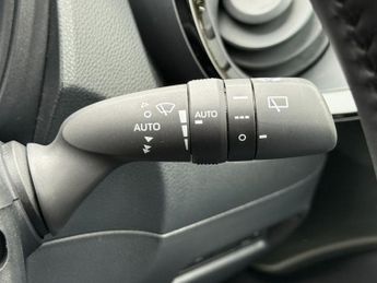 TOYOTA AYGO X 1.0 VVT-i Exclusive Hatchback 5dr Petrol x-shift Euro 6 (s/s) (7